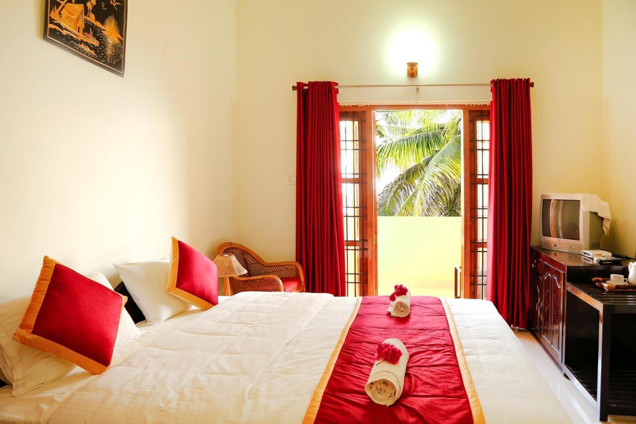 La Exotica Hotel Varkala Luaran gambar