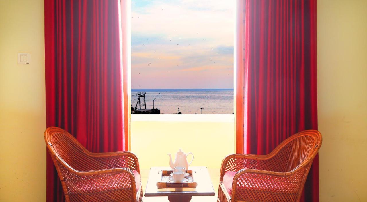 La Exotica Hotel Varkala Luaran gambar