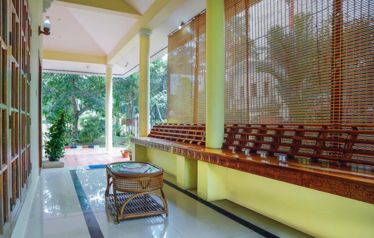 La Exotica Hotel Varkala Luaran gambar