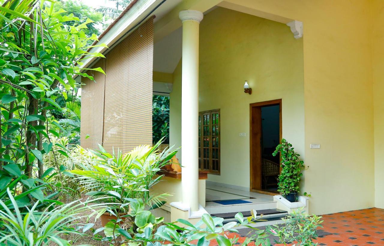 La Exotica Hotel Varkala Luaran gambar