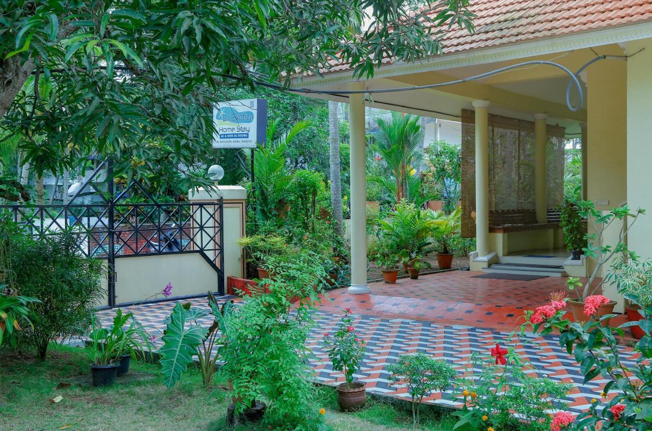 La Exotica Hotel Varkala Luaran gambar