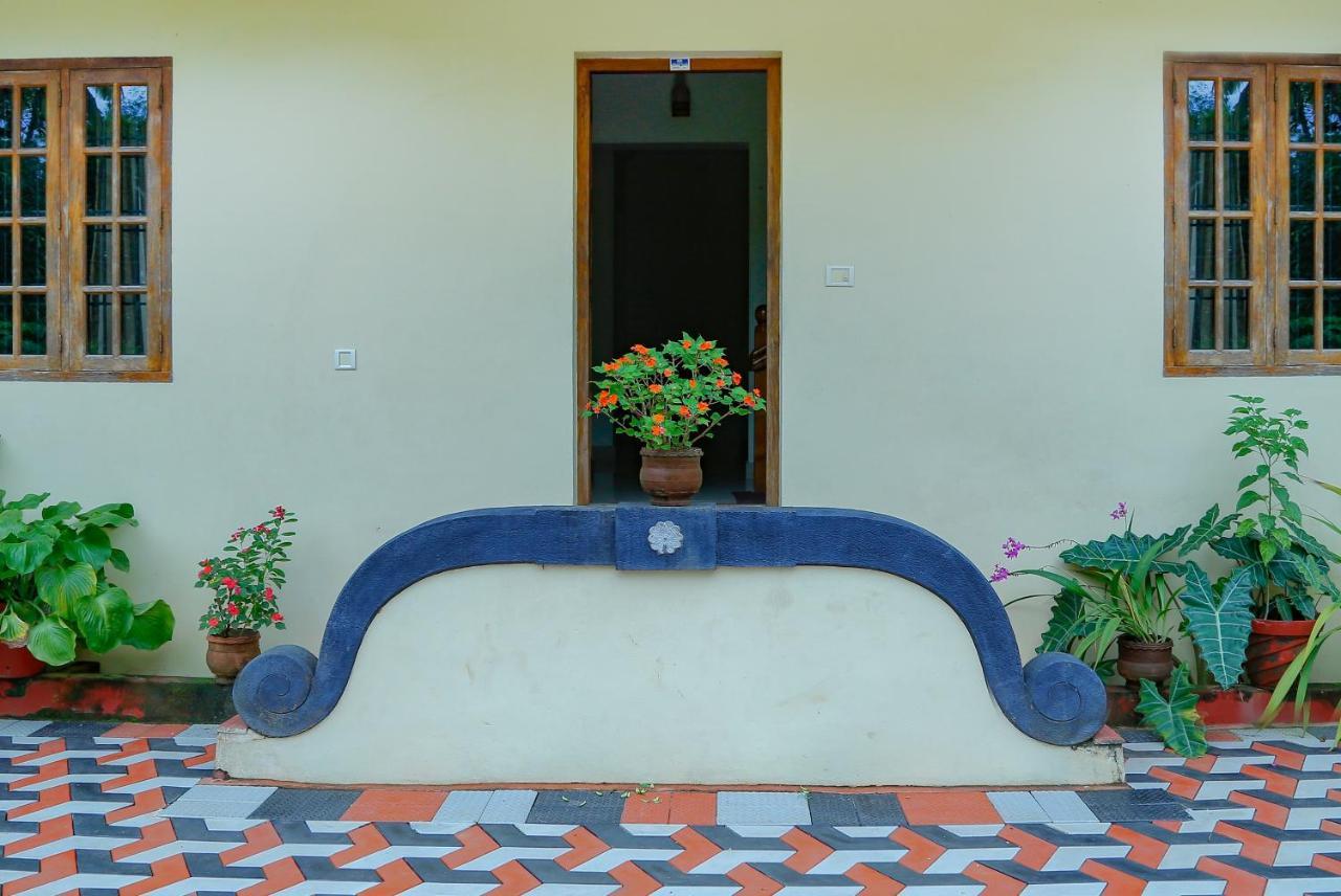 La Exotica Hotel Varkala Luaran gambar