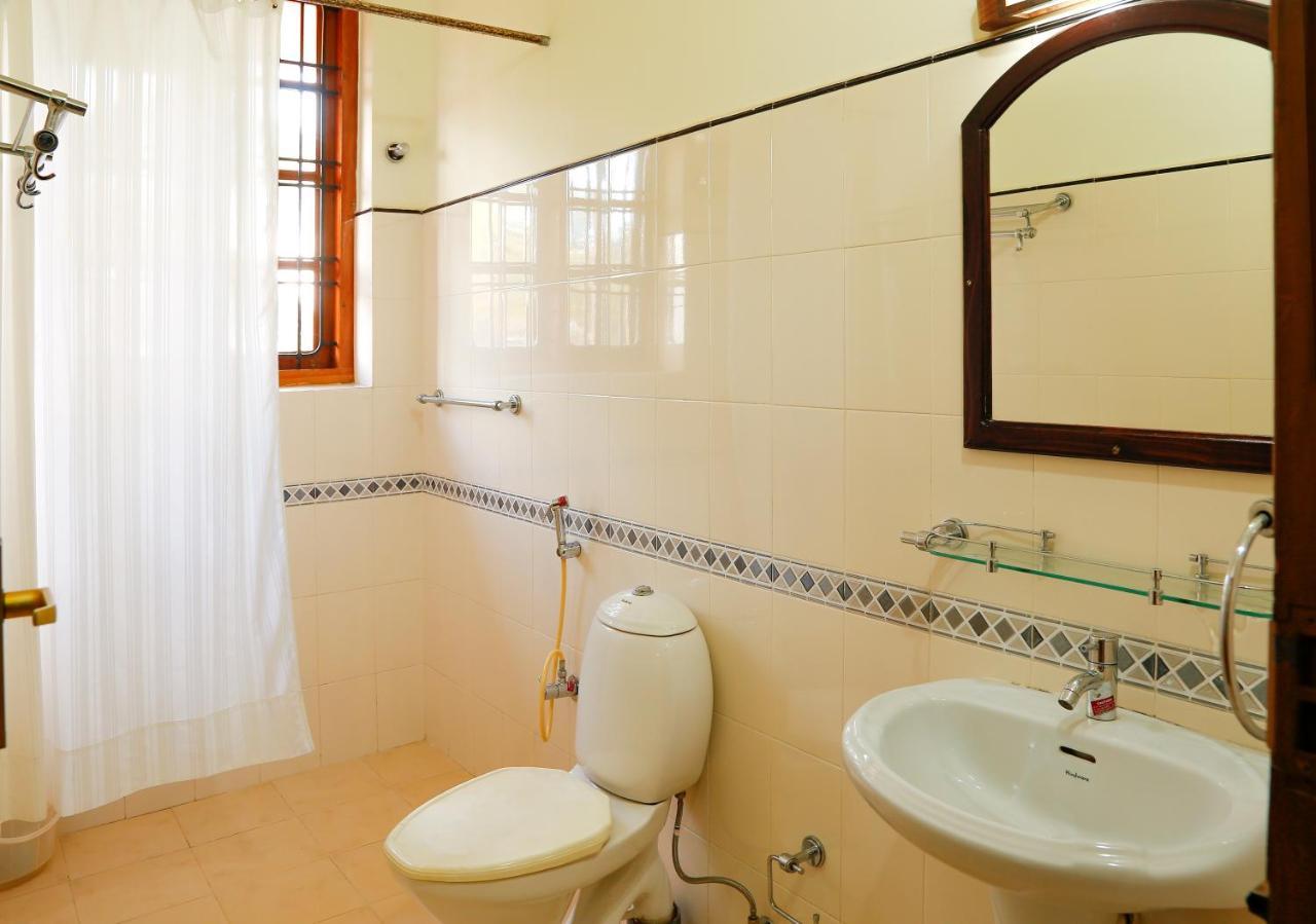 La Exotica Hotel Varkala Luaran gambar