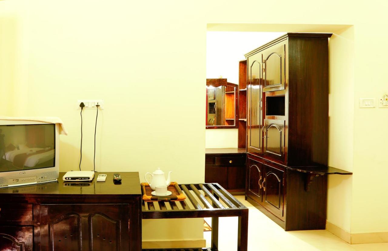 La Exotica Hotel Varkala Luaran gambar